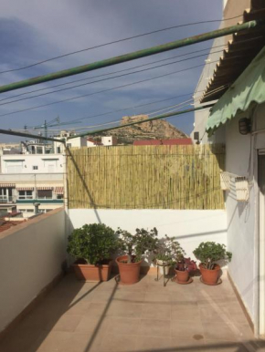  ÁTICO CÉNTRICO JUNTO A LA PLAYA  Аликанте
